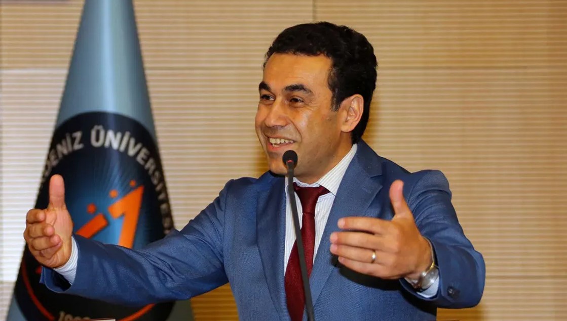 Görevden alındı: 10 yıldır aldığı maaşı ne olacak?